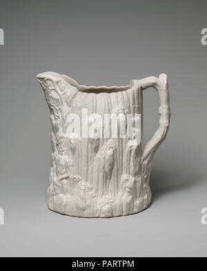 Pitcher. Culture : L'Américain. Dimensions : 10 x 11 1/2 x 7 1/2 in. (25,4 x 29,2 x 19,1 cm). Bouilloire : United States Pottery Company (1852-58). Date : 1852-58. Musée : Metropolitan Museum of Art, New York, USA. Banque D'Images