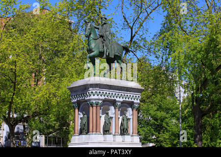 Monument à l'Empereur Charlemagne (742-814) à Liège, Belgique Banque D'Images