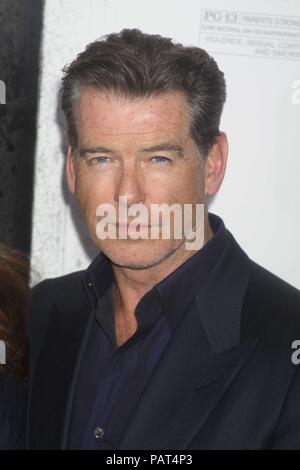 New York 3-1-10 Pierce Brosnan Photo de John Barrett/PHOTOlink.net Banque D'Images