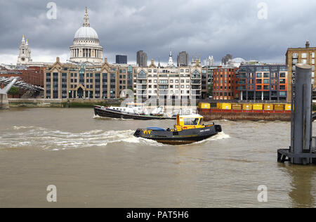 Vue de Londres sur la Tamise Banque D'Images