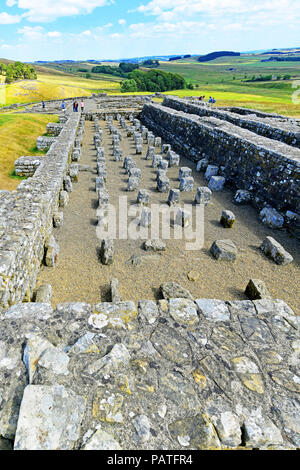 Fort romain de Housesteads grenier chambres de stockage face à l'Est Banque D'Images