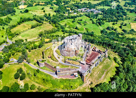 Le Château de Murol, un château médiéval dans le Puy-de-Dôme département de France Banque D'Images