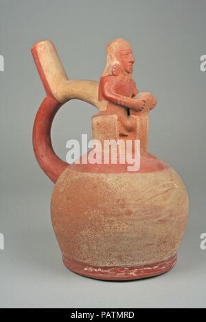 Bouteille de la tuyère d'étrier avec couple. Culture : moche. Dimensions : H. 8 7/8 x diam. 5 1/2 in. (22,5 x 14 cm). Date : 4ème-7ème siècle. Musée : Metropolitan Museum of Art, New York, USA. Banque D'Images