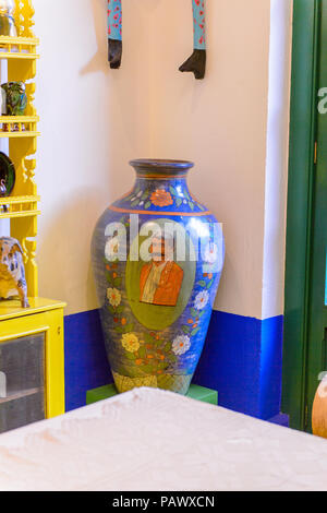 COYOACAN, MEXICO - OCT 28, 2016 : l'intérieur de la Maison Bleue (La Casa Azul), maison historique et musée d'art consacré à la vie et l'œuvre de Mexican ar Banque D'Images