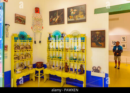 COYOACAN, MEXICO - OCT 28, 2016 : l'intérieur de la Maison Bleue (La Casa Azul), maison historique et musée d'art consacré à la vie et l'œuvre de Mexican ar Banque D'Images