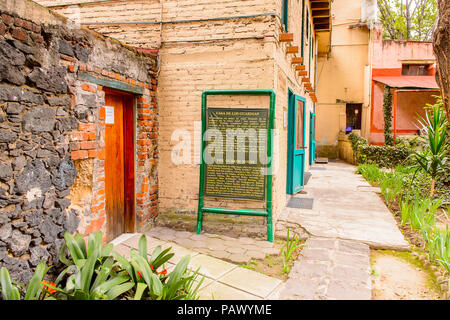 COYOACAN, MEXICO - OCT 28, 2016 : cour intérieure de la Maison-musée de Léon Trotsky, Lev Davidovich honorer un lieu Trotskiy et une organisation qui wor Banque D'Images