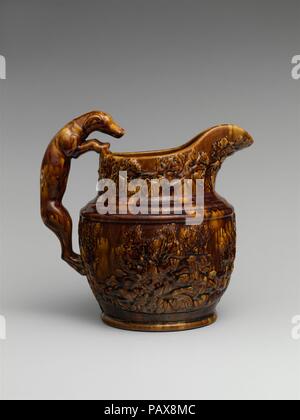 Pitcher. Culture : L'Américain. Dimensions : H. 11 1/4 in. (28,6 cm). Fabricant : Harker, Taylor et Company (1846-52). Date : ca. 1846-52. Musée : Metropolitan Museum of Art, New York, USA. Banque D'Images