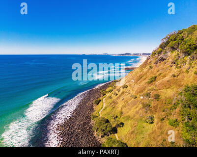 Vue aérienne de Burleigh Heads - une banlieue célèbre plage de surf sur la Gold Coast, Queensland, Australie Banque D'Images