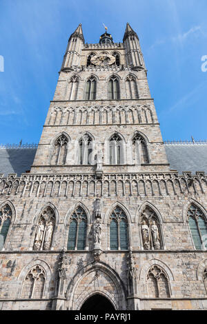 Extérieur de la cathédrale d'Ypres, Belgique Banque D'Images