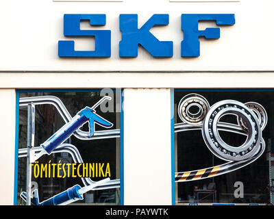 SZEGED, HONGRIE - Juillet 3, 2018 : SKF logo sur leur magasin principal de Szeged. SKF, de la Suède, est le plus grand fabricant de roulement, propagation worldwid Banque D'Images