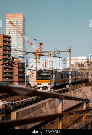 La voie ferrée d'Akihabara de Tokyo. Le moyen de transport le plus utilisé pour les habitants de Tokyo Banque D'Images