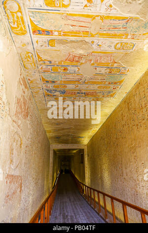 L'intérieur de la tombe de Ramsès iv ou Ramsès IV (KV2) dans la Vallée des Rois, Thèbes, Luxor, Egypte, Afrique du Sud Banque D'Images