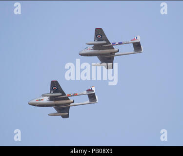 Norwegian Air Force vol historique de Havilland DH100 Vampire FB.6 et DH.115 Vampire T.55 volant à la Royal International Air Tattoo 2018 Banque D'Images