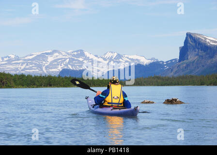 Sarek National Park - Kayak Lac Laitaure. Jokkmokk, Norrbotten, Suède Banque D'Images