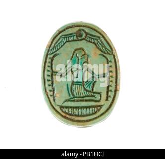 Scarab inscrit avec un motif hiéroglyphique. Dimensions : 1,7 cm L. (11/16) ; w. 1,2 cm (1/2 po) ; h. 0,8 cm (5/16 po). Dynastie DYNASTIE : 18, tôt. Règne : règne d'Hatchepsout et de Thoutmosis III. Date : ca. 1479-1458 av. J.-C.. Musée : Metropolitan Museum of Art, New York, USA. Banque D'Images