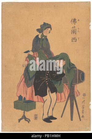 Photographe française avec son épouse. Artiste : Utagawa Yoshikazu (Japonais, ca active. 1850-1870). Culture : le Japon. Dimensions : Oban tate-e. Date : 1861 Bunkyu (1, 2 mois). Musée : Metropolitan Museum of Art, New York, USA. Banque D'Images