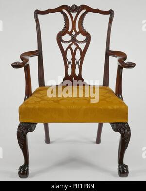 Fauteuil. Culture : L'Américain. Dimensions : 39 x 23 1/2 x 30 1/2 in. (100,3 x 76,2 x 59,7 cm). Date : 1770-90. Comme beaucoup de meubles de New York, ce fauteuil suit l'anglais précédents en ayant un bas dos et jambes arrière effilé cette fin dans un ovale chat pieds. Il est descendu dans la famille de Samuel et Judith Verplanck, dont le mobilier de salon complet sont affichés dans la chambre 718 Verplanck (gallery). Musée : Metropolitan Museum of Art, New York, USA. Banque D'Images