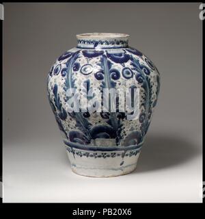 Jar. Culture : Mexican. Dimensions : H. 10 5/8 in. (27 cm). Date : ca. 1700. Musée : Metropolitan Museum of Art, New York, USA. Banque D'Images