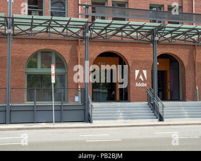 Large vue d'entrée de l'emplacement du bureau de San Francisco d'Adobe dans la ville historique de Baker et Hamilton warehouse Banque D'Images