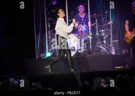 Milan, 25 juillet. Alanis Morissette réalise vivre à Milan @ Ippodromo del Galoppo. Milano Summer Festival © Davide merli / Alamy Banque D'Images