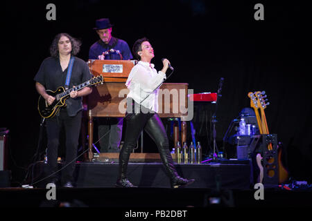 Milan, 25 juillet. Alanis Morissette réalise vivre à Milan @ Ippodromo del Galoppo. Milano Summer Festival © Davide merli / Alamy Banque D'Images