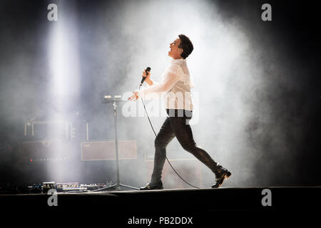 Milan, 25 juillet. Alanis Morissette réalise vivre à Milan @ Ippodromo del Galoppo. Milano Summer Festival © Davide merli / Alamy Banque D'Images