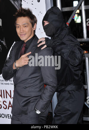 NINJA ASSASSIN Raizo pluie - Première mondiale à GraumanÕs Chinese Theatre de Los Angeles.Pluie Raizo 29 Red Carpet Event, Vertical, USA, Cinéma, Célébrités, photographie, Bestof, Arts, Culture et divertissement, Célébrités Topix fashion / Vertical, Best of, événement dans la vie d'Hollywood, Californie - Tapis rouge et en backstage, USA, Cinéma, Célébrités, cinéma, télévision, Célébrités célébrités musique, photographie, Arts et culture, Bestof, divertissement, Topix, vertical, une seule personne, depuis les années 2006 à 2009, , tsuni@Gamma-USA.com enquête - les trois quarts Banque D'Images