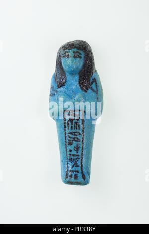 Shabti travailleur de Nany. Dimensions : H. 9 × 3,5 × O. D. 2 cm (3 9/16 x 1 3/8 × 13/16 in.). Dynastie DYNASTIE : 21. Règne : règne de Psusennes I. Date : ca. C.-B. 1050. Voir 30.3.27.1a, b. Musée : Metropolitan Museum of Art, New York, USA. Banque D'Images