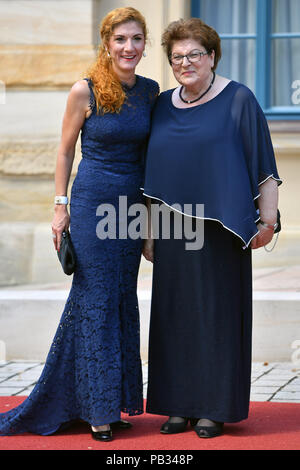 Bayreuth, Deutschland. Le 25 juillet, 2018. Barbara STAMM (CSU) politicien avec sa fille Elisabeth à son arrivée. Ouverture du Festival Richard Wagner de Bayreuth en 2018. Tapis rouge sur 25.07.2018. Gruener Hill, dans le monde de l'utilisation | Credit : dpa/Alamy Live News Banque D'Images