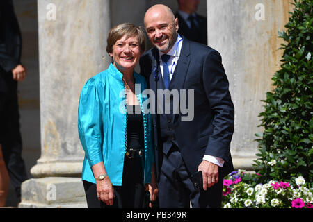 Bayreuth, Deutschland. Le 25 juillet, 2018. Chistian NERUETHER avec femme Rosi MITTERMAIER à leur arrivée. Ouverture du Festival Richard Wagner de Bayreuth en 2018. Tapis rouge sur 25.07.2018. Gruener Hill, dans le monde de l'utilisation | Credit : dpa/Alamy Live News Banque D'Images