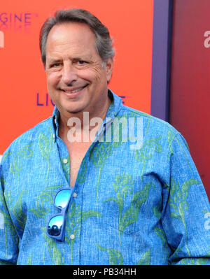 LOS ANGELES, CA - 25 juillet : l'Acteur Jon Lovitz assiste à la première mondiale de Lionsgate's' 'l'Espion qui m'faisant l' le 25 juillet 2018 au village Fox Theatre de Los Angeles, Californie. Photo de Barry King/Alamy Live News Banque D'Images