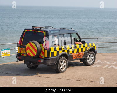 Sheerness, Kent, UK. 26 juillet, 2018. Météo France : chaud et humide matin à Sheerness, Kent. Un véhicule de patrouille de la North Kent volontaire Recherche & sauvetage d'enquêtes de l'organisation du front de mer. Credit : James Bell/Alamy Live News Banque D'Images