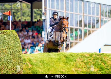 Hickstead, Sussex, UK. 26 juillet 2018. La 3ème place. Puissance Doonaveeragh Elizabeth circonscription O Un. IRL. L'Amlin Challenge MS Eventers. Longines Jumping FEI Nations Cup de Grande-bretagne au Royal International Horse Show BHS. Tous les cours de saut de l'Angleterre. Hickstead. La Grande-Bretagne. 26/07/2018. Credit : Sport en images/Alamy Live News Banque D'Images