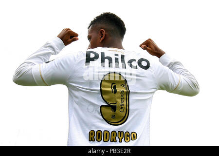 Le joueur de soccer Rodrygo, vendu au Real Madrid, les trains pour l'équipe de Santos FC où il jouera jusqu'en janvier 2019 quand il aura 18 ans et peuvent aller à l'Espagne. La formation a eu lieu dans la ville de Santos, sur la côte de Sao Paulo, Brésil. 26 juillet, 2018. Credit : AFP7/ZUMA/Alamy Fil Live News Banque D'Images