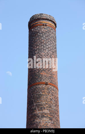 Cheminée historique, ex usine de laine Maurizio Sella, Biella, Piémont, Italie, Europe Banque D'Images