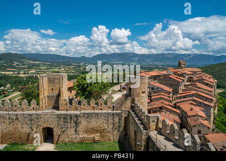 Vue panoramique d'une petite ville Frías, province de Burgos, Castille et Leon, Espagne Banque D'Images