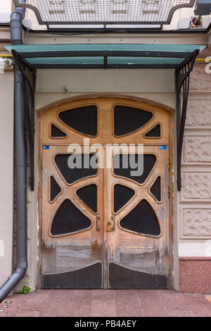 Porte Art nouveau à Kiev, Ukraine Banque D'Images