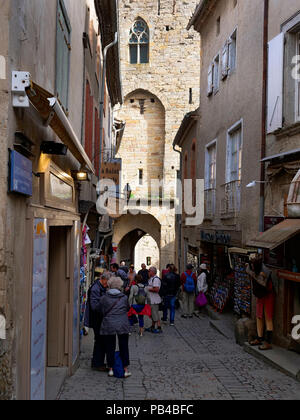 À l'intérieur de l'ancienne ville fortifiée de Carcassonne, France Banque D'Images