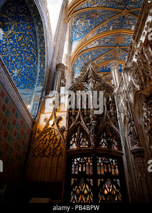 La nef principale et l'intérieur de la Cathédrale Catholique Basilique de Saint Cecilia, ou la Cathédrale d'Albi, à Albi, France Banque D'Images