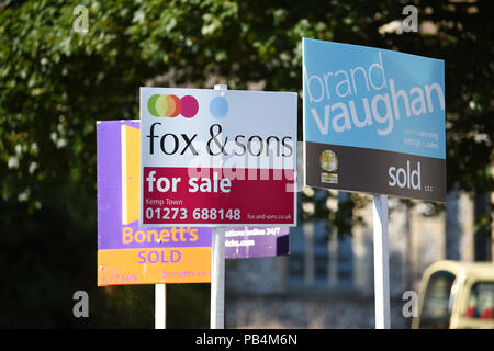 Agents immobiliers conseils d'Fox & Sons , briques , Bonnetts pourpre et de la marque en dehors de Vaughan immobilier à vendre à Brighton Banque D'Images