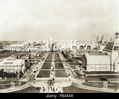 1809 Vue vers l'Est de l'immeuble de l'Administration à la foire mondiale de 1904 sur le Boulevard Skinker vers les édifices le long de la voie d'administration Banque D'Images