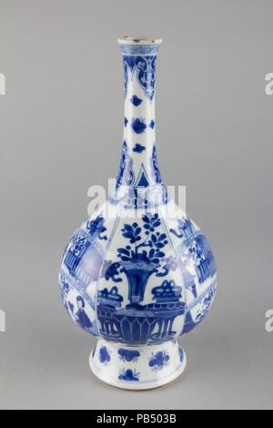 Bouteille. Culture : la Chine. Dimensions : H. 10 in. (25,4 cm). Musée : Metropolitan Museum of Art, New York, USA. Banque D'Images