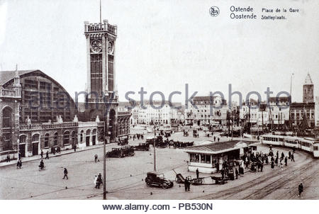Ostende Belgique, Place de la Gare, vintage carte postale de 1933 Banque D'Images
