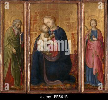 La Madone et l'enfant avec les Saints Philippe et Agnès. Artiste : Donato de' Bardi (Italien, Lombard, actif en 1426-mort 1450/51). Dimensions : panneau central, dans l'ensemble 23 1/2 x 13 1/8 in. (59,7 x 33,3 cm), surface peinte 23 1/8 x 12 3/4 in. (58,7 x 32,4 cm) ; chaque aile, dans l'ensemble 23 5/8 x 6 in. (60 x 15,2 cm), surface peinte 23 1/4 x 5 1/2 in. (59,1 x 14 cm). Date : ca. 1425-30. Dans facture exquise et délicate dans l'expression, c'est la première œuvre connue par Donato de' Bardi. Il est possible qu'il a été peint à Pavie (au sud de Milan), où Donato aurait connu le grand miniaturiste Michelino da B Banque D'Images