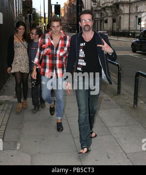 Liverpool Uk Hollyoaks cast arrivent à Liverpool pour anniversaire Ian crédit Fairbrother Banque D'Images