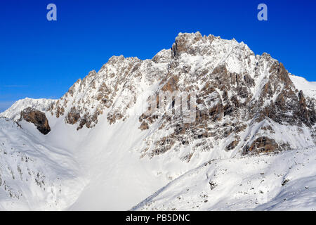 Sports d'hiver dans les Alpes, neige, randonnée, ski de fruits de l'aiguille 3051 m, domaine skiable des Trois Vallées, Méribel France Banque D'Images