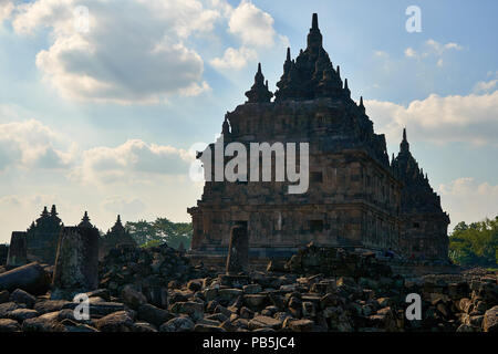 Temple de Prambanan en Indonésie complexe hindou Banque D'Images