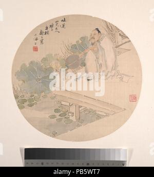 Admirant Lotus. Artiste : Shu Hao (Chinois, 1850-1899). Culture : la Chine. Dimensions : diam. 10 1/4 in. (26 cm). Xu Hao peint régulièrement des sujets de la littérature populaire, à l'aide d'une figure à partir de Chen Hongshou. Dans cette série, il met les pieds sur terre la chanson Neo-Confucian Zhou Dunyi philosophe (1017-73), auteur de la célèbre essai admirant Lotus (1063). Dans cette peinture, Zhou Dunyi détient un ventilateur comme celle la forme des images imite. Il n'y a pas de marque le long de la ligne centrale de la peinture pour indiquer que l'image jamais servi comme un véritable fan, mais la consonance de fo Banque D'Images