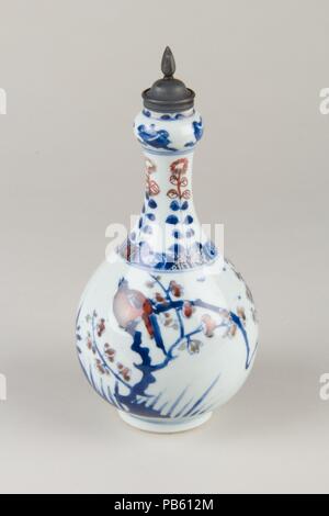 Bouteille. Culture : la Chine. Dimensions : H. 8 1/4 in. (21 cm). Date : fin 17ème-début du 18e siècle. Musée : Metropolitan Museum of Art, New York, USA. Banque D'Images