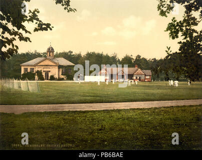 . Collège militaire royal de Sandhurst, terrains de cricket, Camberley, Surrey, Angleterre . Entre 1890 et 1900 1274 Collège Militaire Royal terrains de cricket, Sandhurst, Camberley, Surrey, Angleterre, ca. 1895 Banque D'Images